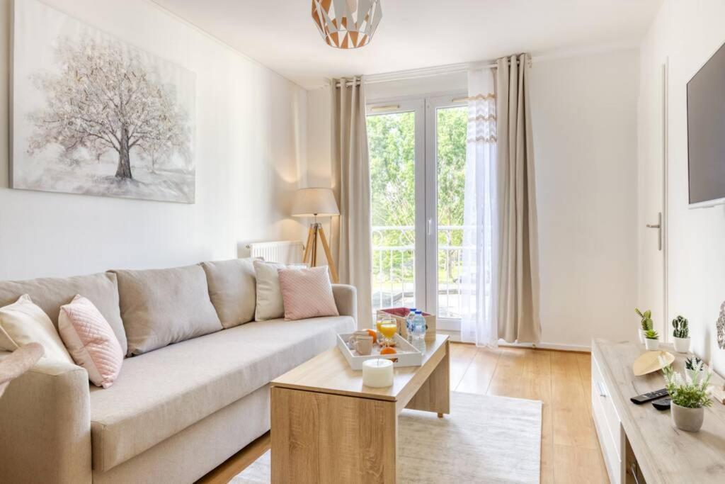 CourcouronnesL'Elysee - Easy Check-In - Arrivee Autonome - Place Parking Privative - T2 Surequipe - Wifi - Netflixアパートメント エクステリア 写真